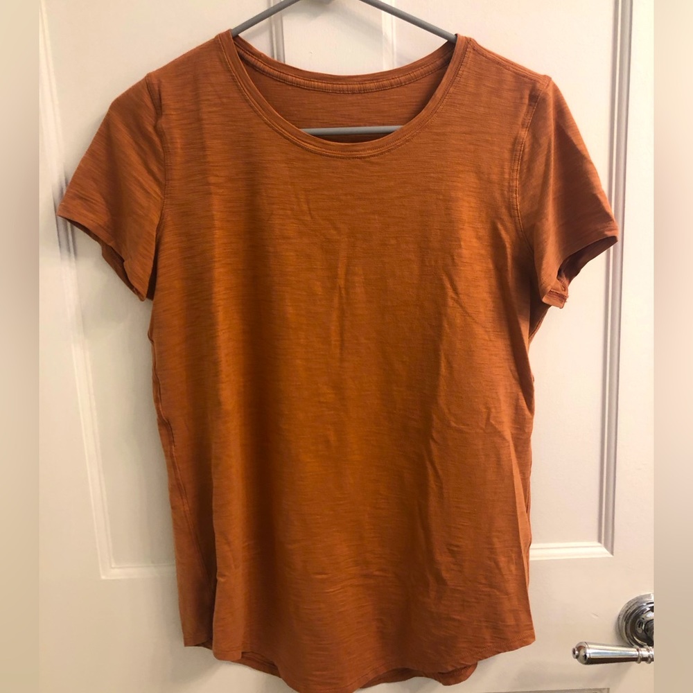 Lululemon EUC love tee